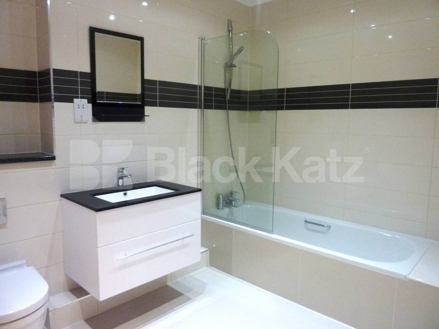 			NEW INSTRUCTION!, 1 Bedroom, 1 bath, 1 reception Flat			 York Way , KINGS CROSS / CAMDEN